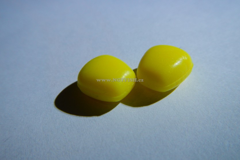 PeCarp Plovoucí umělí červi - bílí,15mm,10ks